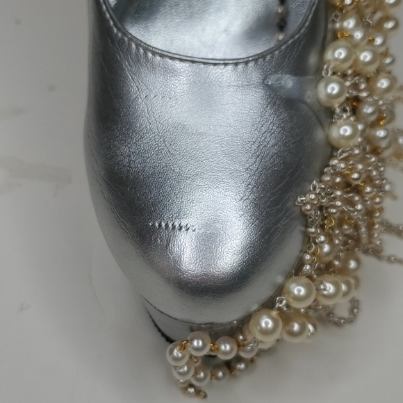 GASOLINE GLAMOUR PEARL DRIP SILVER SHOES - Picture 9 of 9